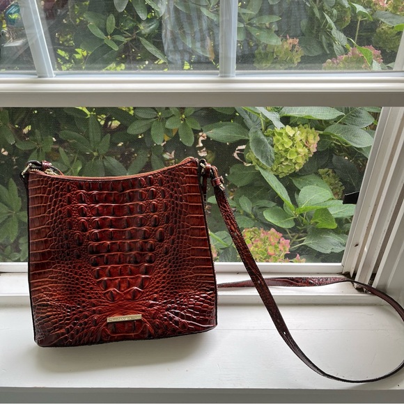 Brahmin Crossbody Bag Crocodile Adjustable Strap - Picture 1 of 14